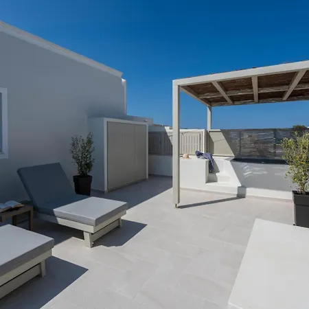 New Sea Serenity Next To The Sea With Private Jacuzzi ヴリハーダ