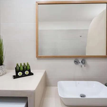 New Sea Serenity Next To The Sea With Private Jacuzzi * ヴリハーダ