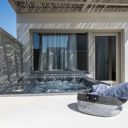 New Sea Serenity Next To The Sea With Private Jacuzzi Вилла