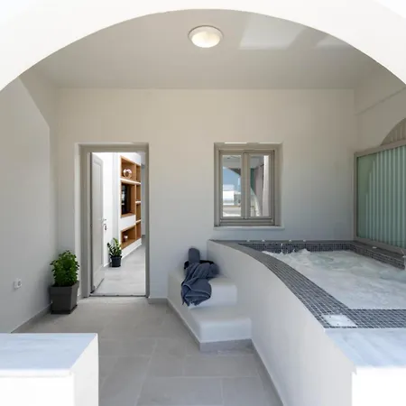 New Sea Serenity Next To The Sea With Private Jacuzzi فيلة