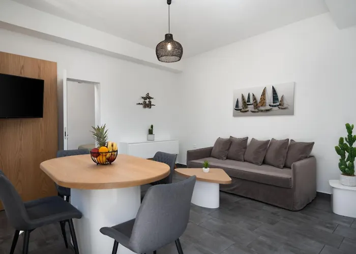 New Sea Serenity Next To The Sea With Private Jacuzzi