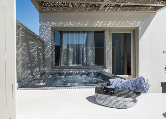 New Sea Serenity Next To The Sea With Private Jacuzzi Villa