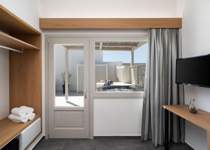 New Sea Serenity Next To The Sea With Private Jacuzzi Villa Vlychada