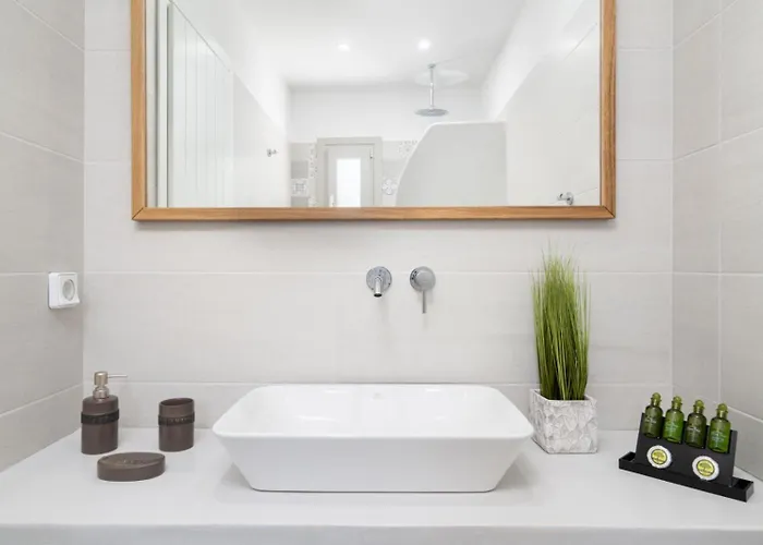 Villa New Sea Serenity Next To The Sea With Private Jacuzzi Vlychada