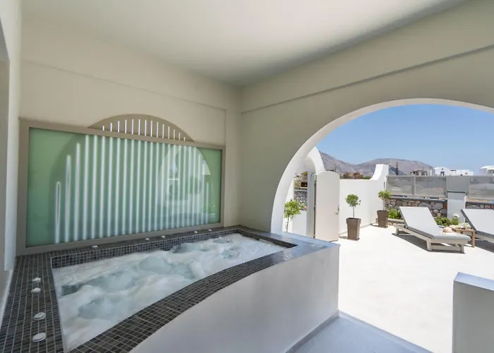 New Sea Serenity Next To The Sea With Private Jacuzzi