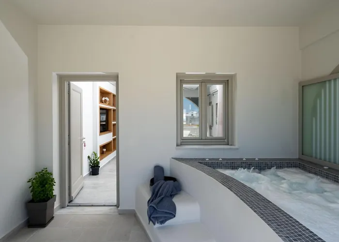 New Sea Serenity Next To The Sea With Private Jacuzzi